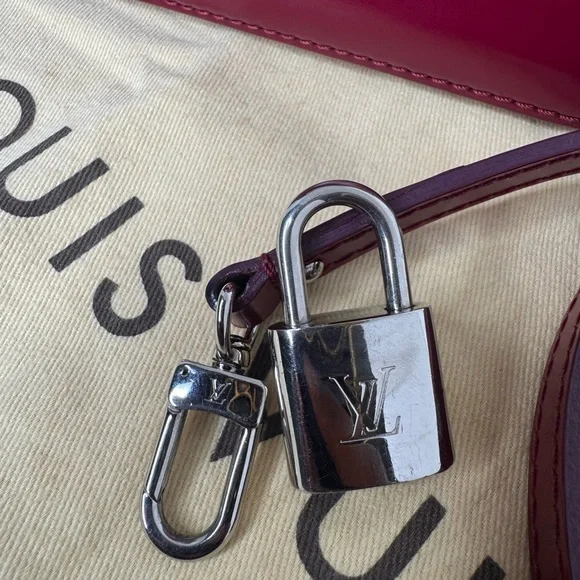 Louis Vuitton Alma BB - Picture 13 of 17